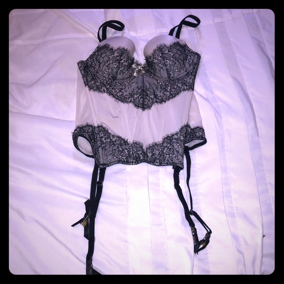 Victoria’s Secret Angel Corset - VERY SEXY!! - Picture 1 of 4